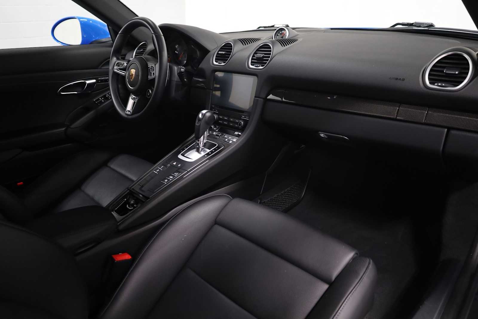 Thumbnail: 2022 Porsche 718 Cayman - 6