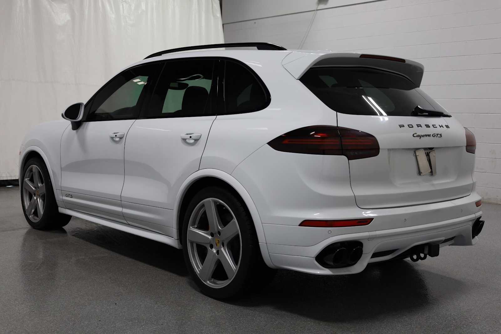 Thumbnail: 2018 Porsche Cayenne - 3