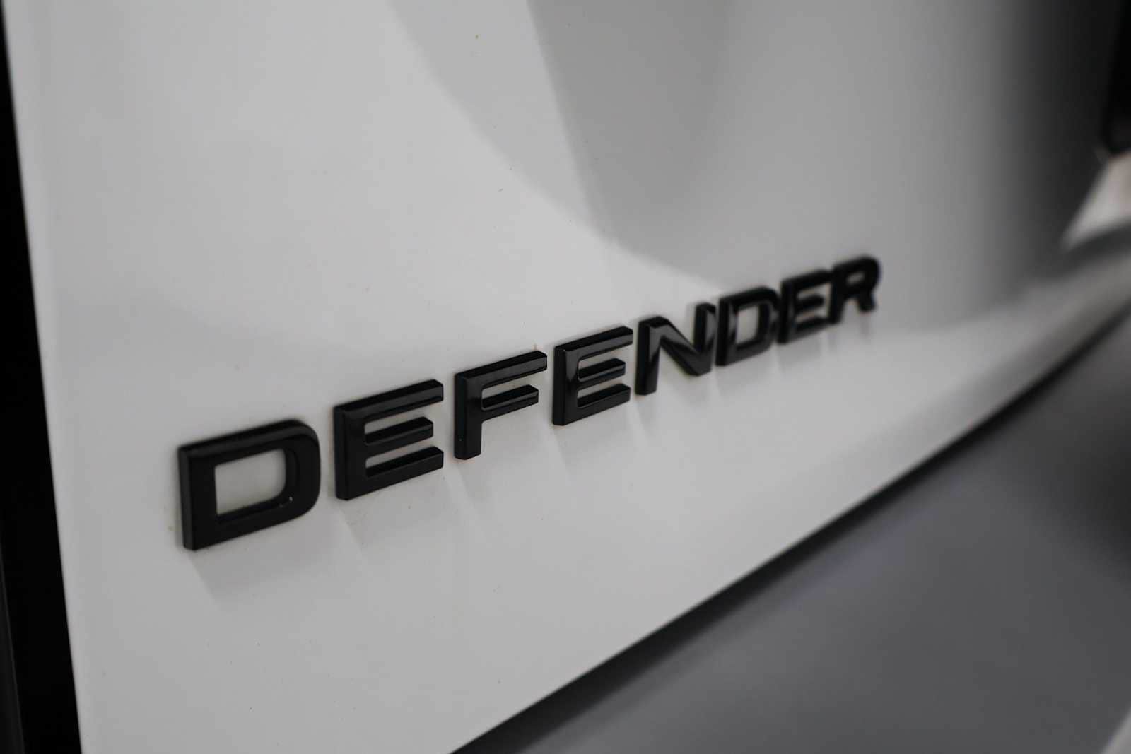 Thumbnail: 2022 Land Rover Defender - 7