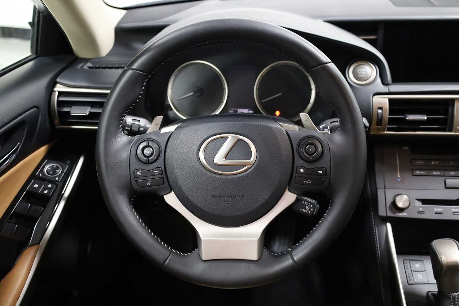 Thumbnail: 2016 Lexus IS - 23