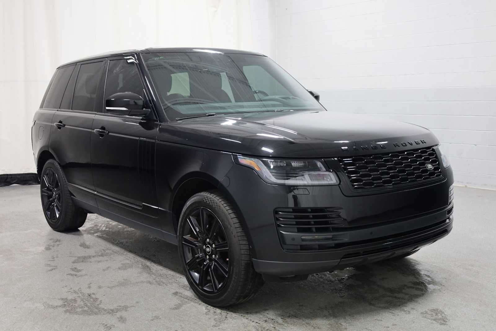 Thumbnail: 2021 Land Rover Range Rover - 13