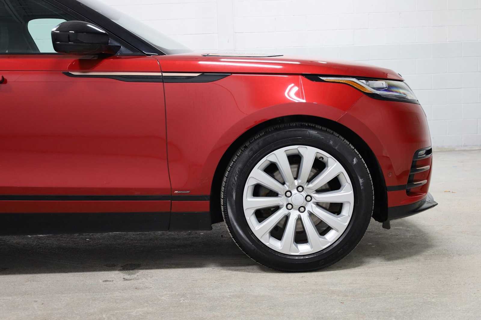 Thumbnail: 2018 Land Rover Range Rover Velar - 11