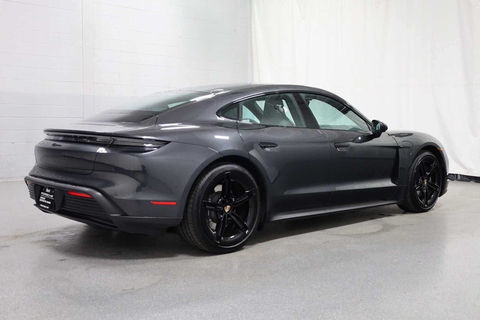 Thumbnail: 2025 Porsche Taycan - 9