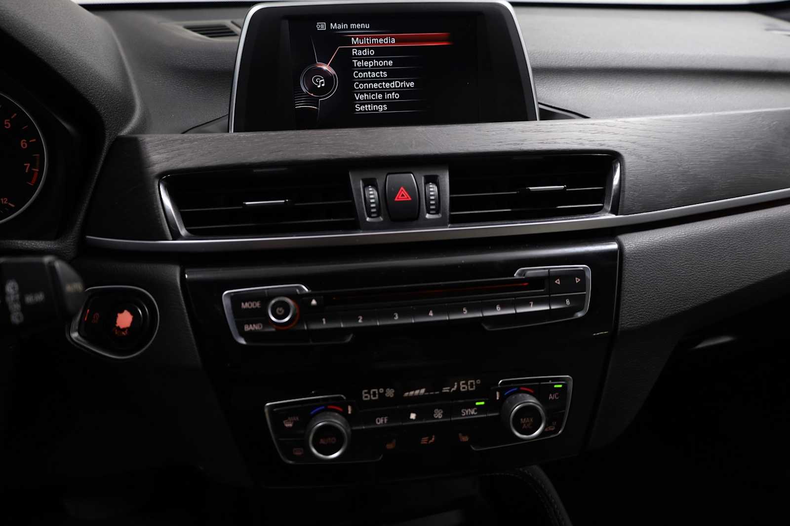 Thumbnail: 2016 BMW X1 - 27