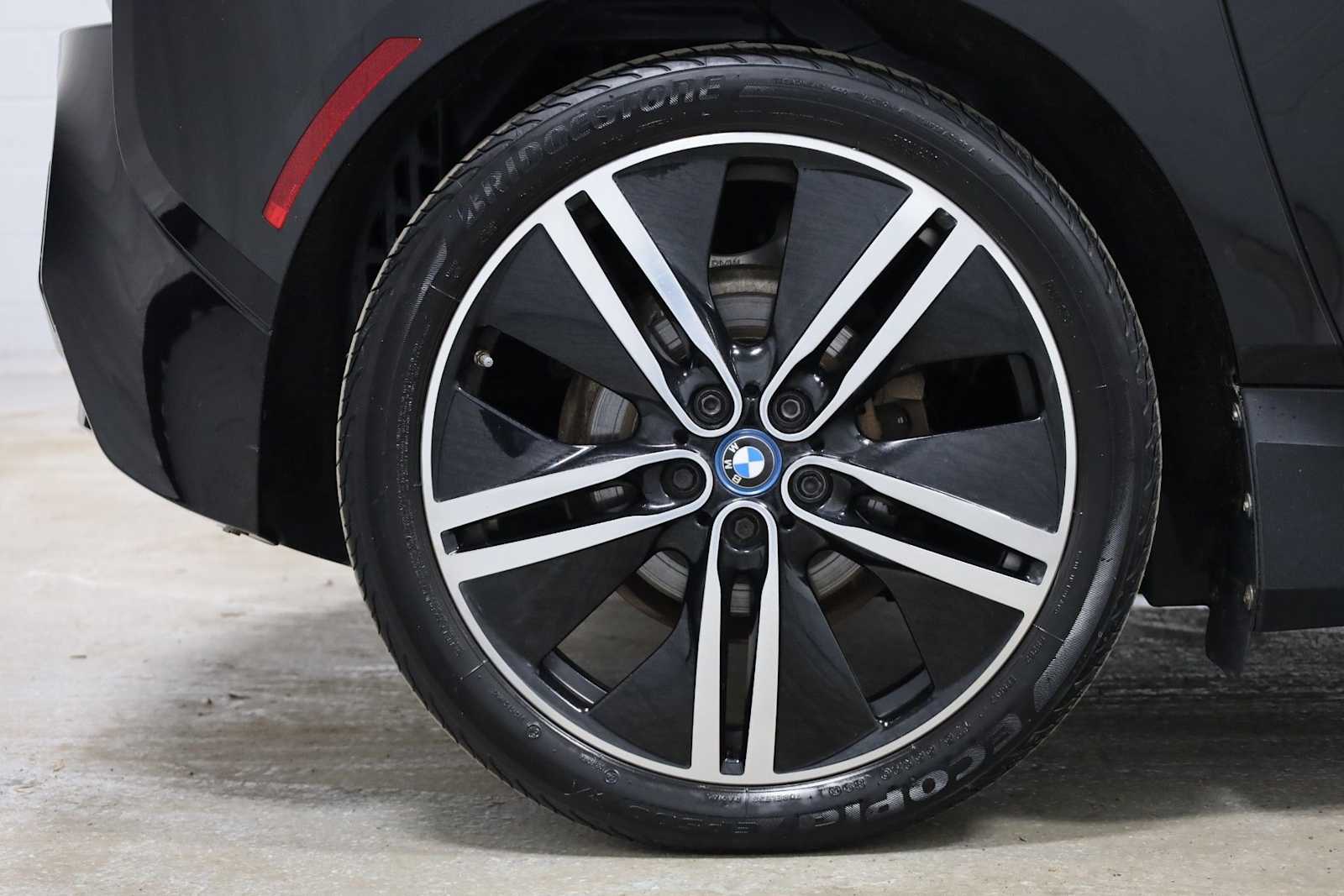 Thumbnail: 2016 BMW i3 - 36