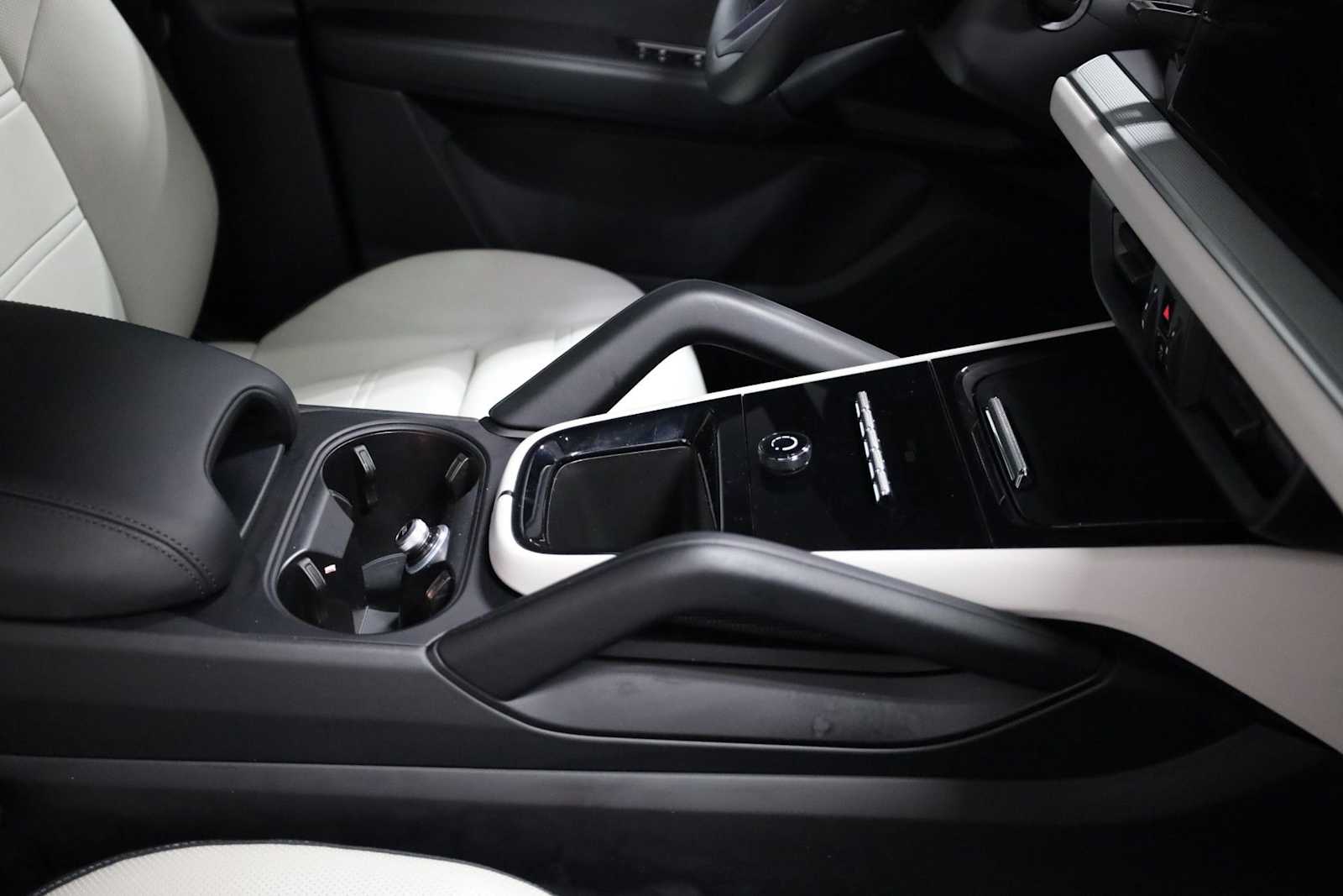 Thumbnail: 2025 Porsche Cayenne - 20