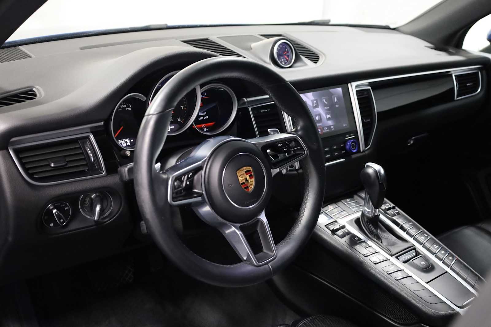 Thumbnail: 2018 Porsche Macan - 4