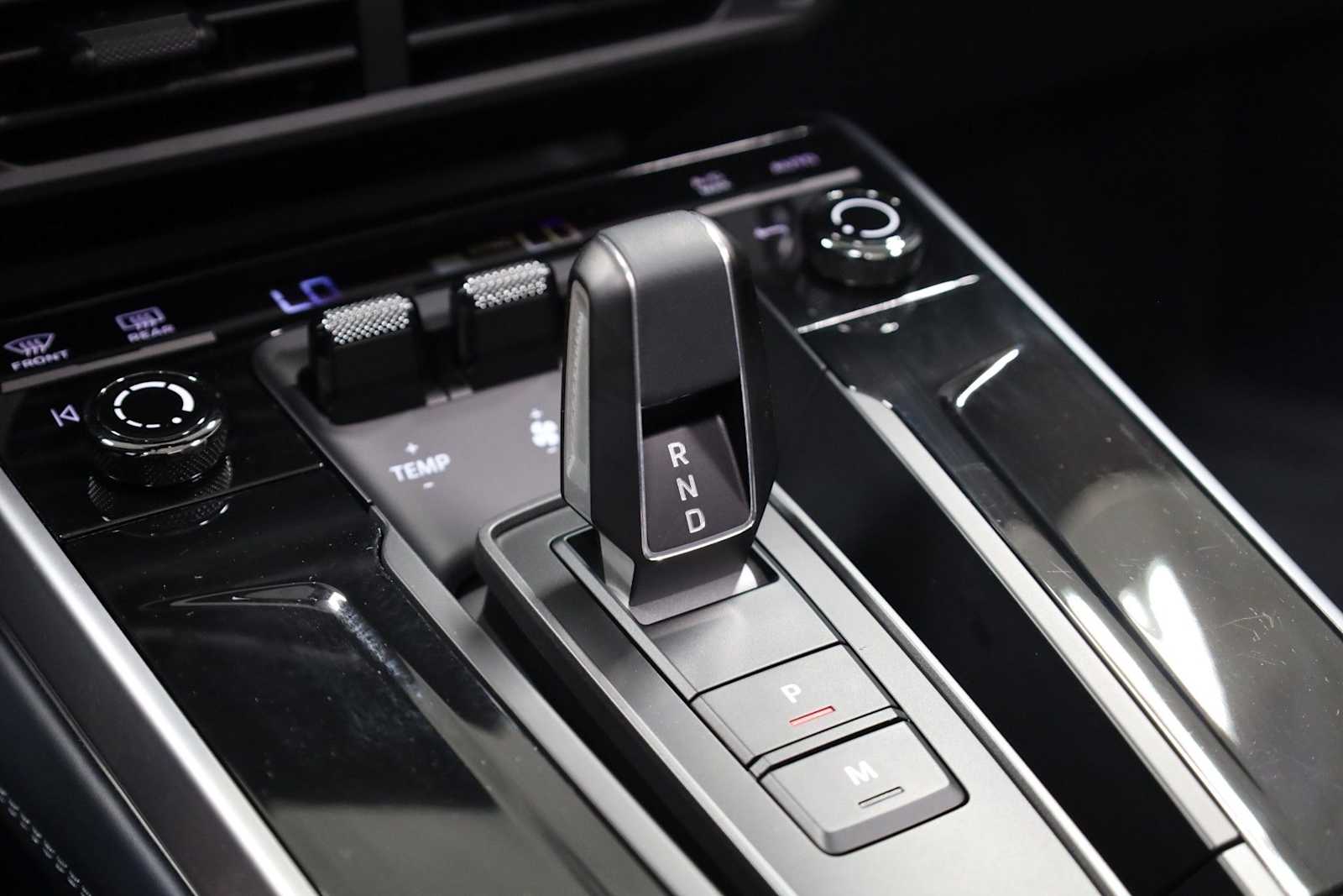 Thumbnail: 2025 Porsche 911 - 27