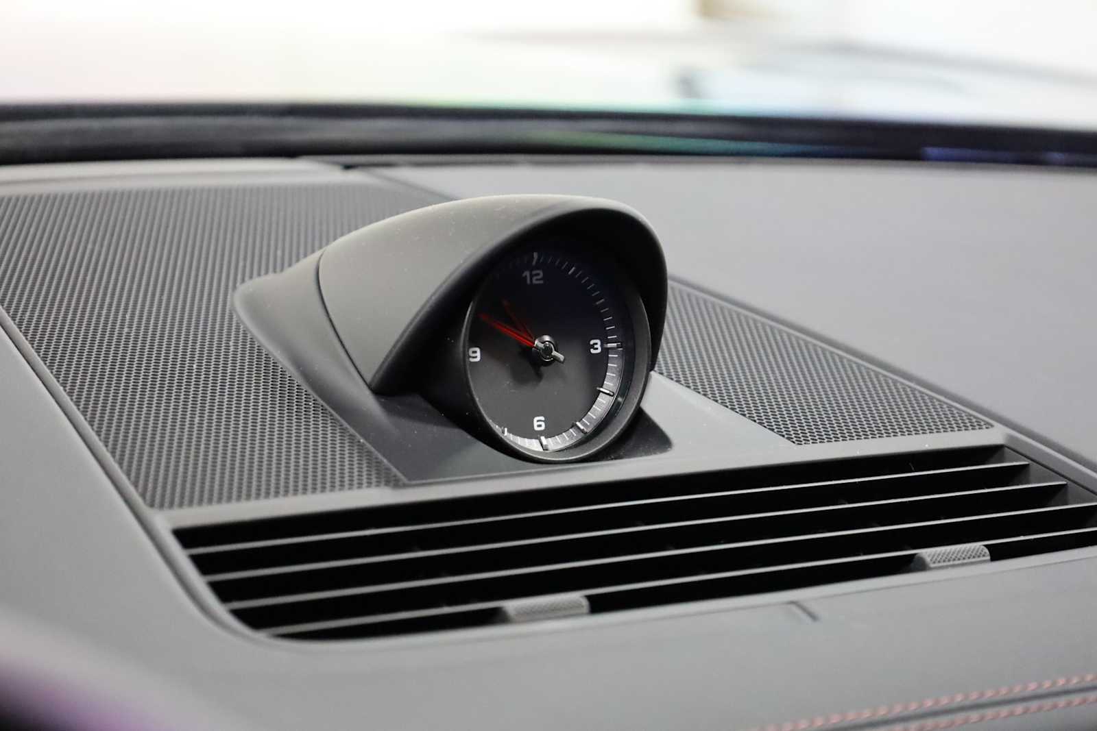 Thumbnail: 2022 Porsche Panamera - 18