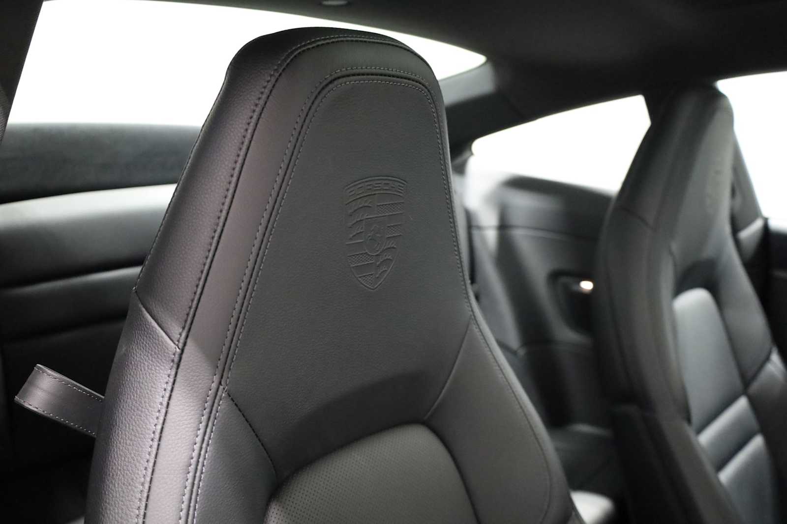 Thumbnail: 2025 Porsche 911 - 22