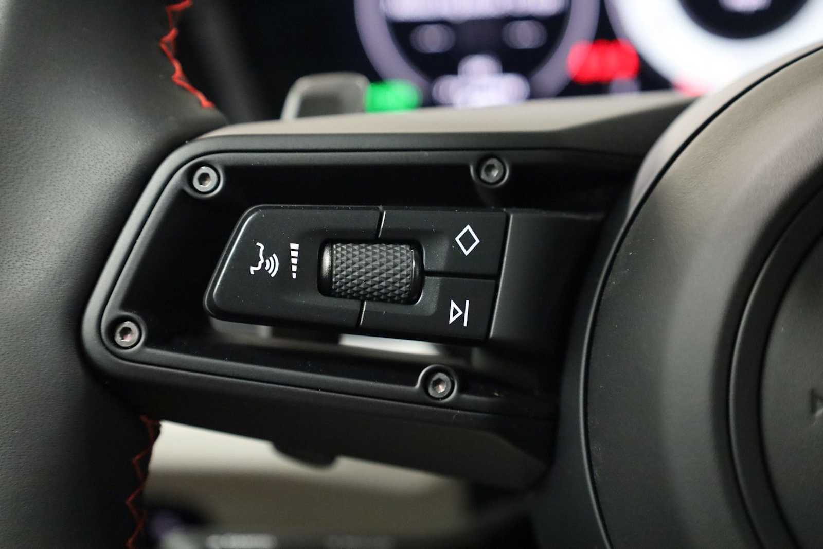 Thumbnail: 2025 Porsche Cayenne - 27