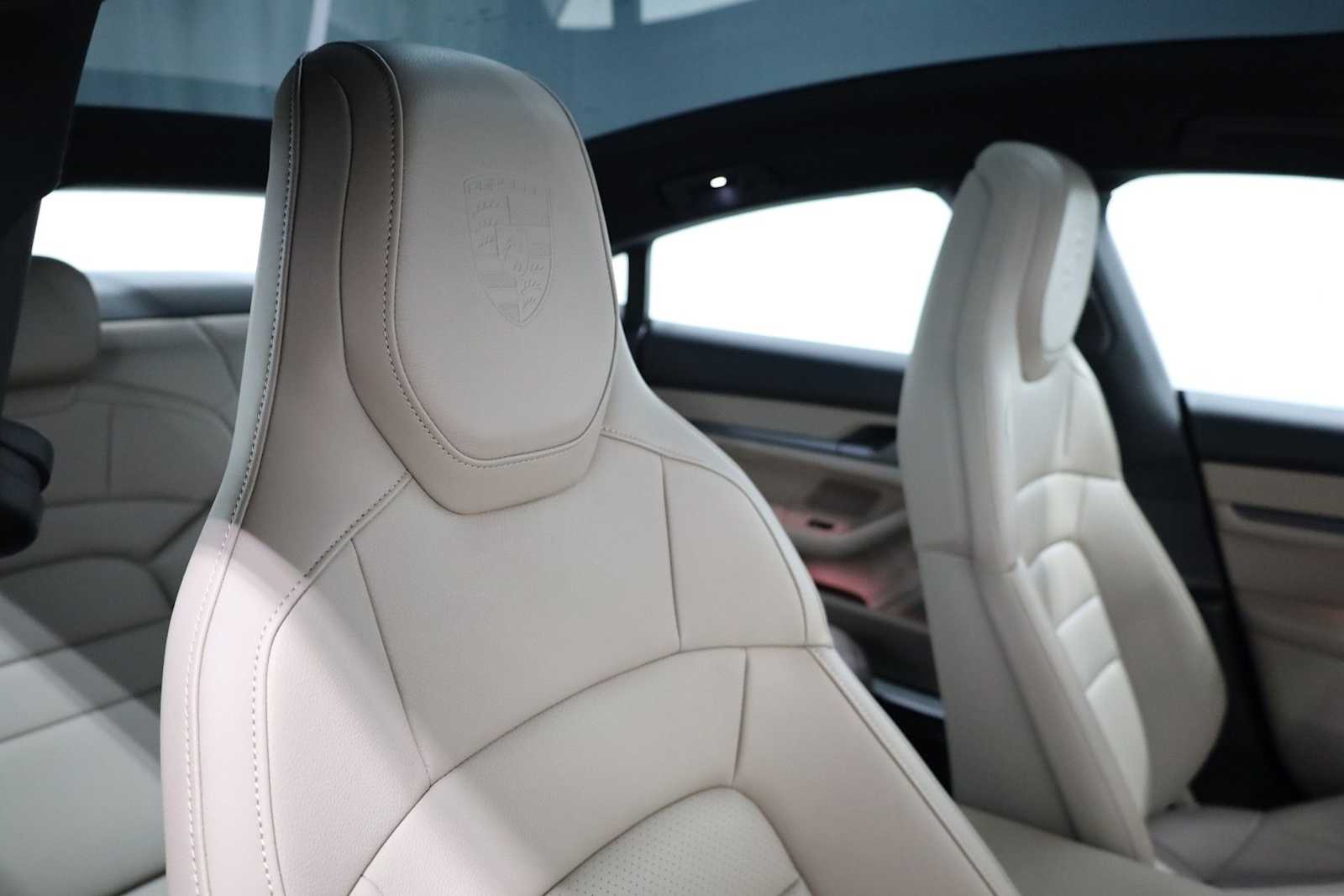 Thumbnail: 2025 Porsche Taycan - 21