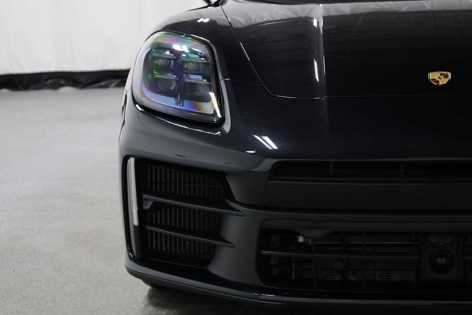 Thumbnail: 2025 Porsche Panamera - 15