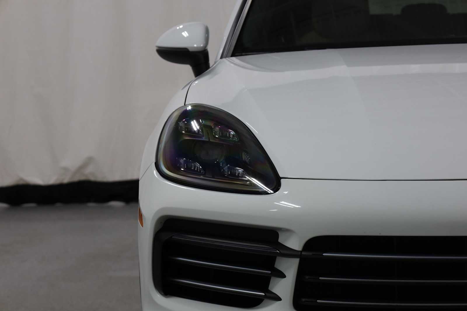 Thumbnail: 2022 Porsche Cayenne - 14