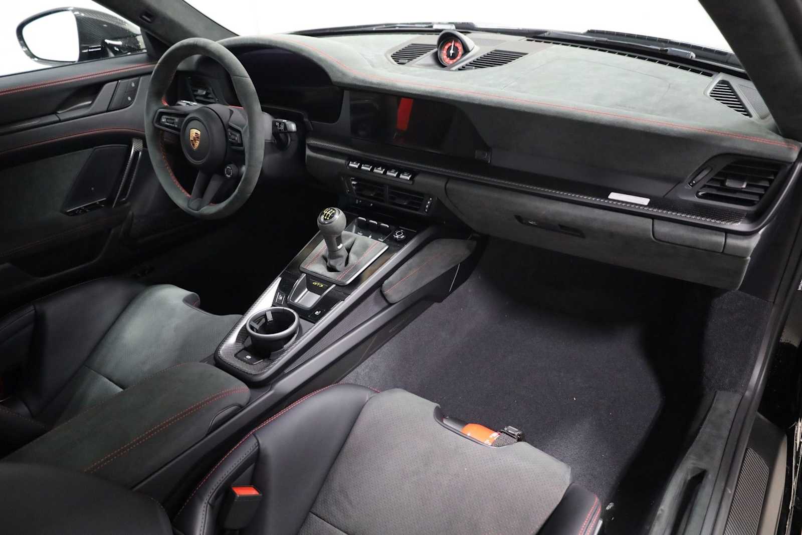 Thumbnail: 2026 Porsche 911 - 6