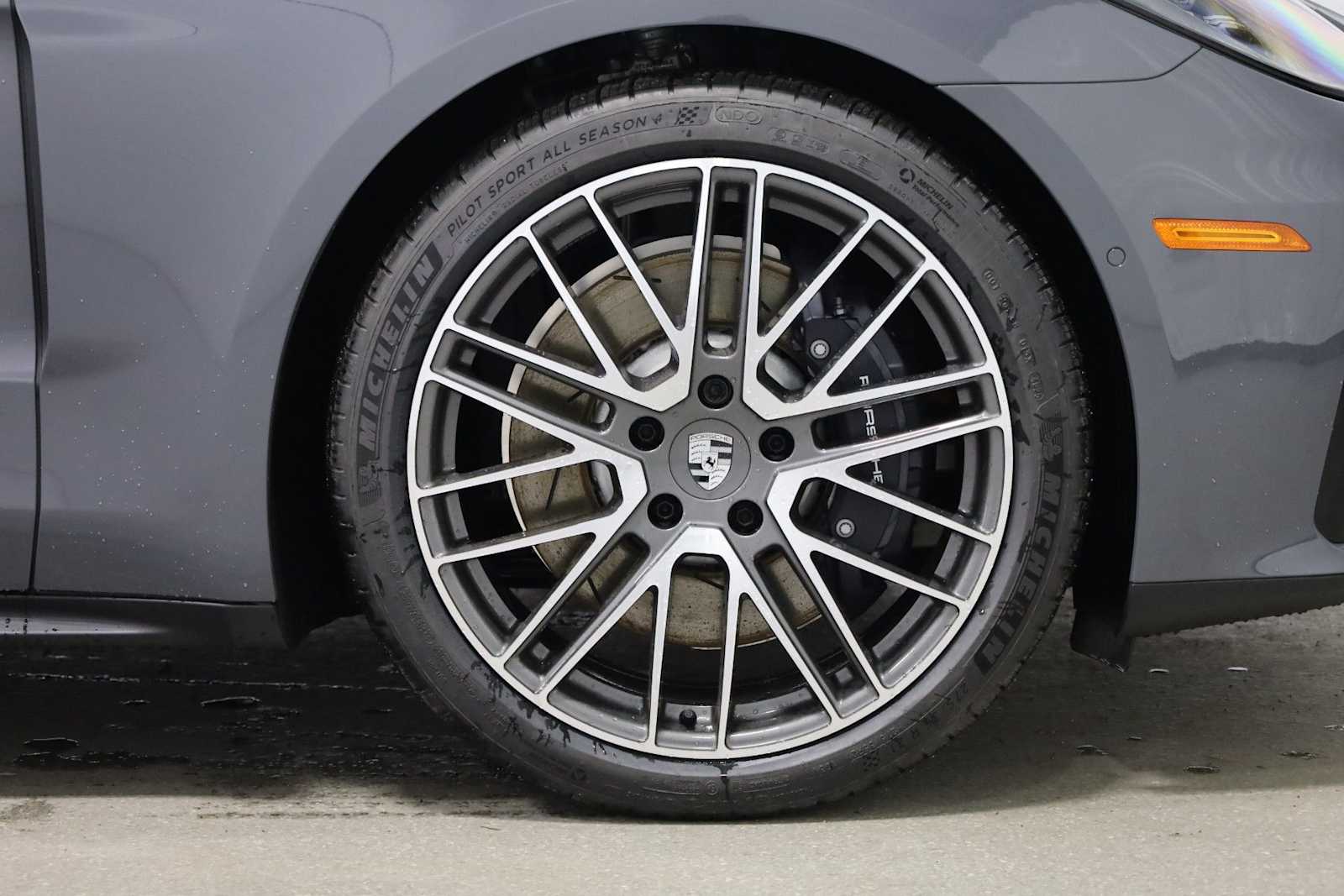 Thumbnail: 2026 Porsche Panamera - 12