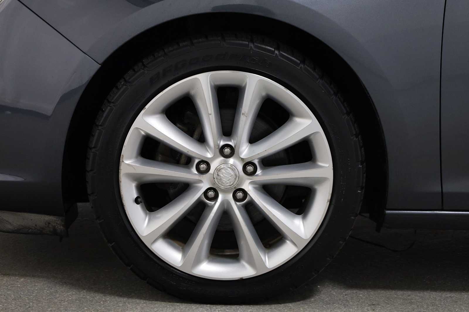 Thumbnail: 2013 Buick Verano - 33