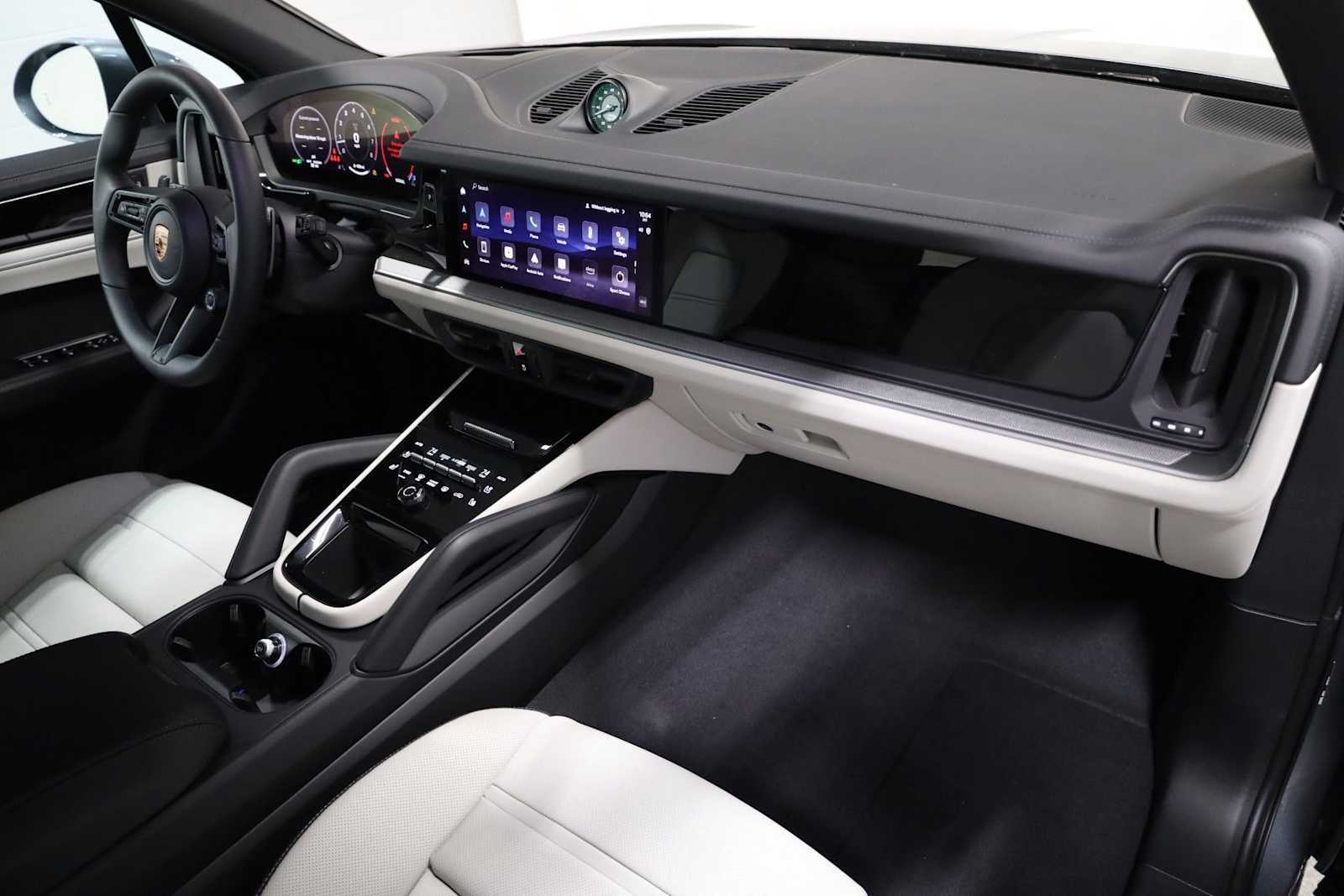 Thumbnail: 2026 Porsche Cayenne - 6