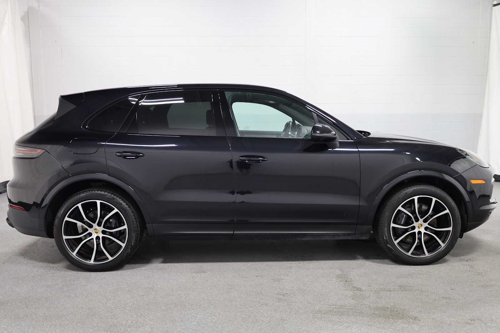 Thumbnail: 2022 Porsche Cayenne - 10