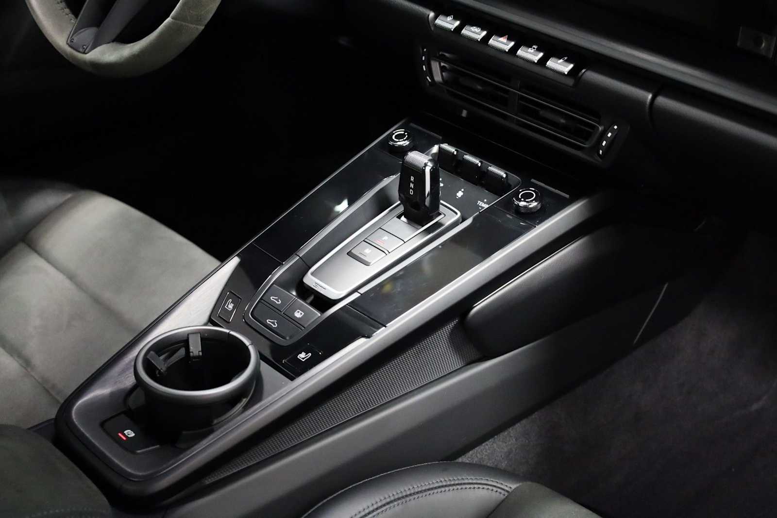 Thumbnail: 2022 Porsche 911 - 20