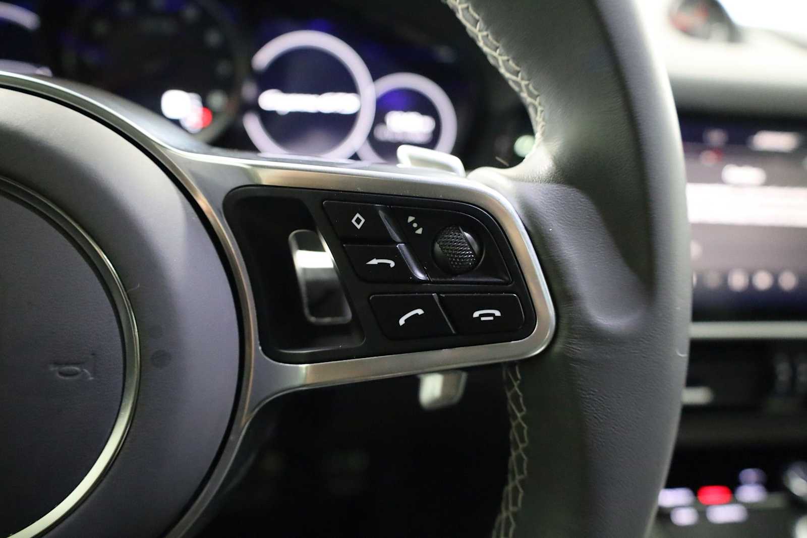 Thumbnail: 2023 Porsche Cayenne - 28