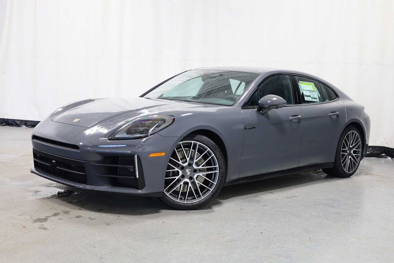 Thumbnail: 2026 Porsche Panamera - 1