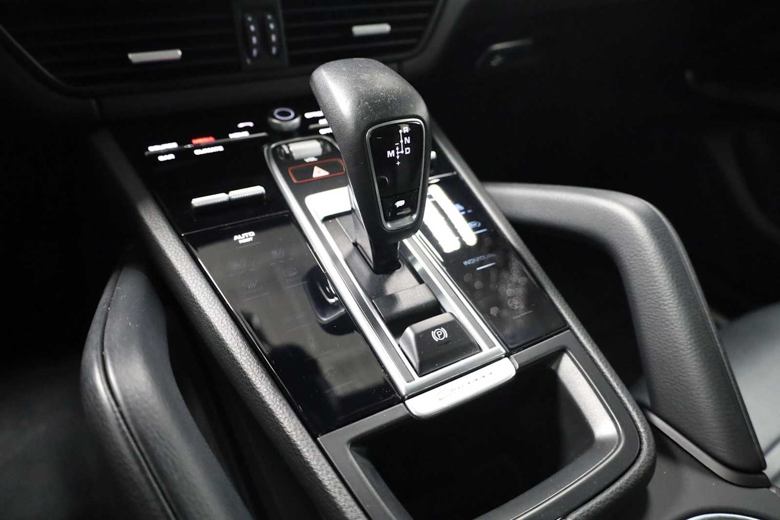 Thumbnail: 2021 Porsche Cayenne - 29