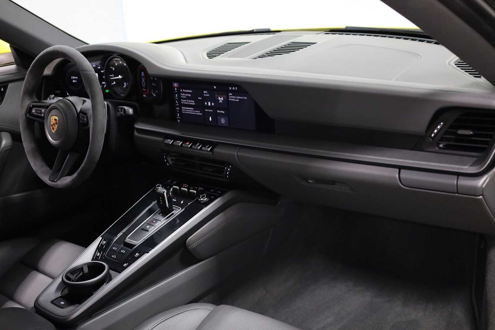 Thumbnail: 2020 Porsche 911 - 6