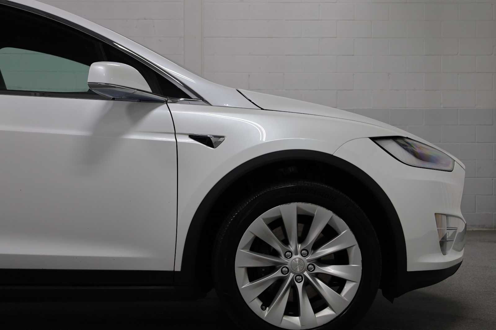 Thumbnail: 2021 Tesla Model X - 11
