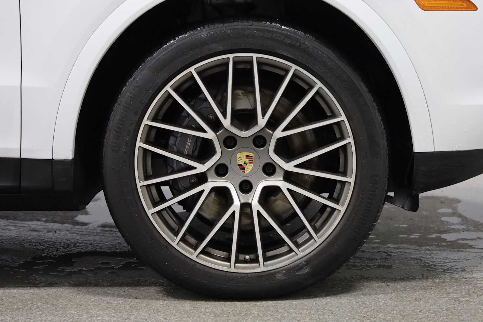 Thumbnail: 2023 Porsche Cayenne - 12