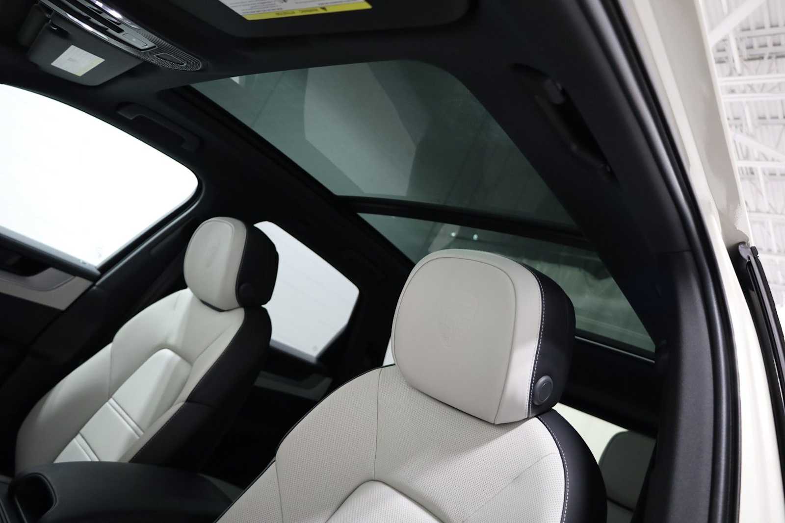 Thumbnail: 2026 Porsche Cayenne - 19