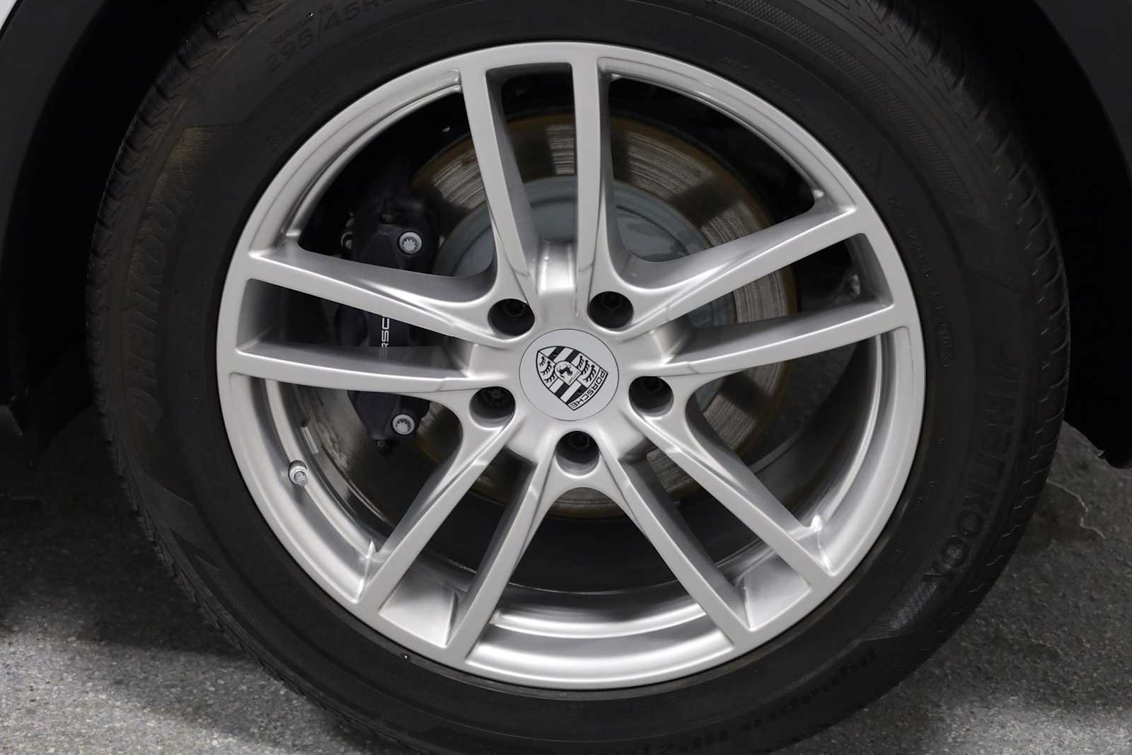 Thumbnail: 2024 Porsche Cayenne - 37