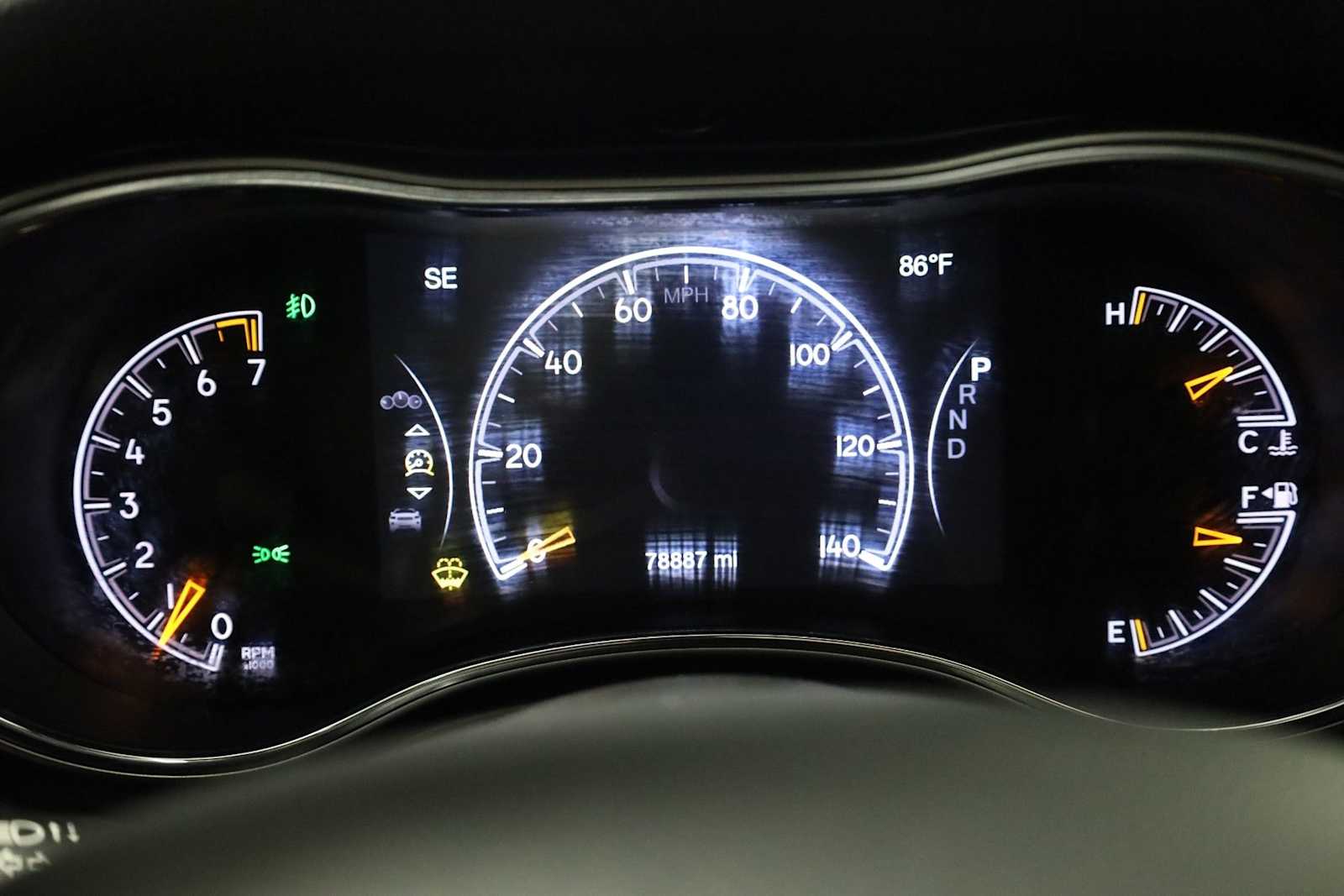 Thumbnail: 2021 Jeep Grand Cherokee - 21