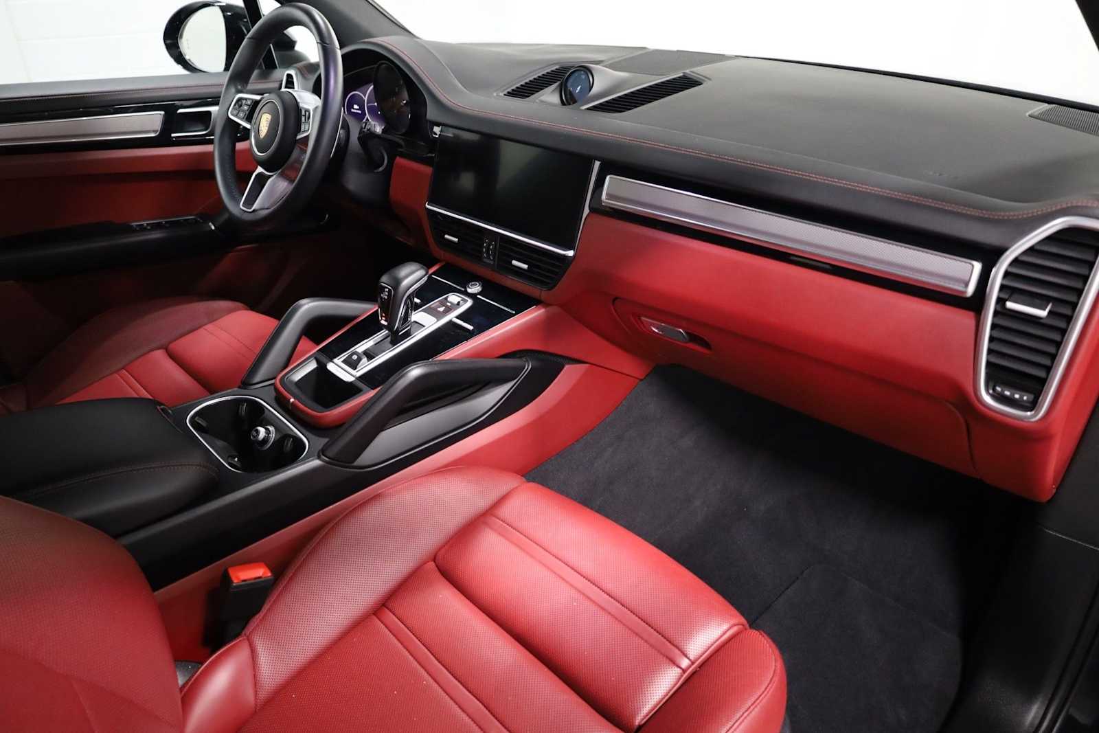 Thumbnail: 2022 Porsche Cayenne - 6