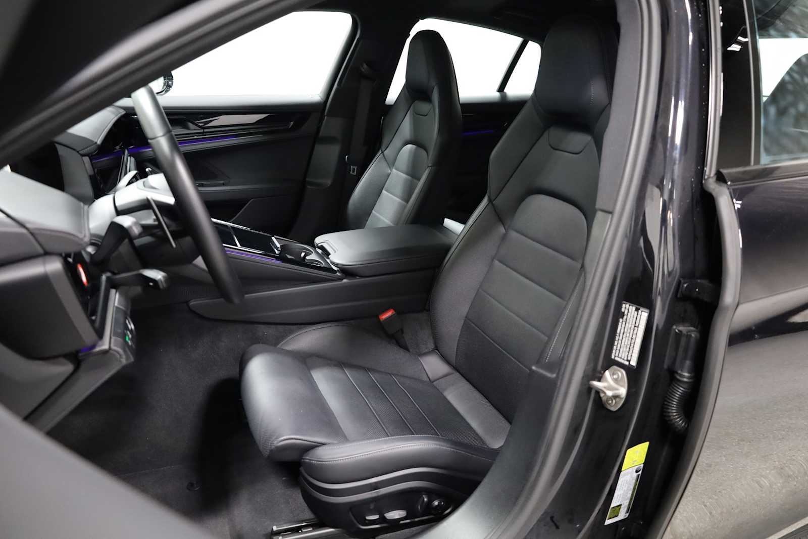 Thumbnail: 2025 Porsche Panamera - 5