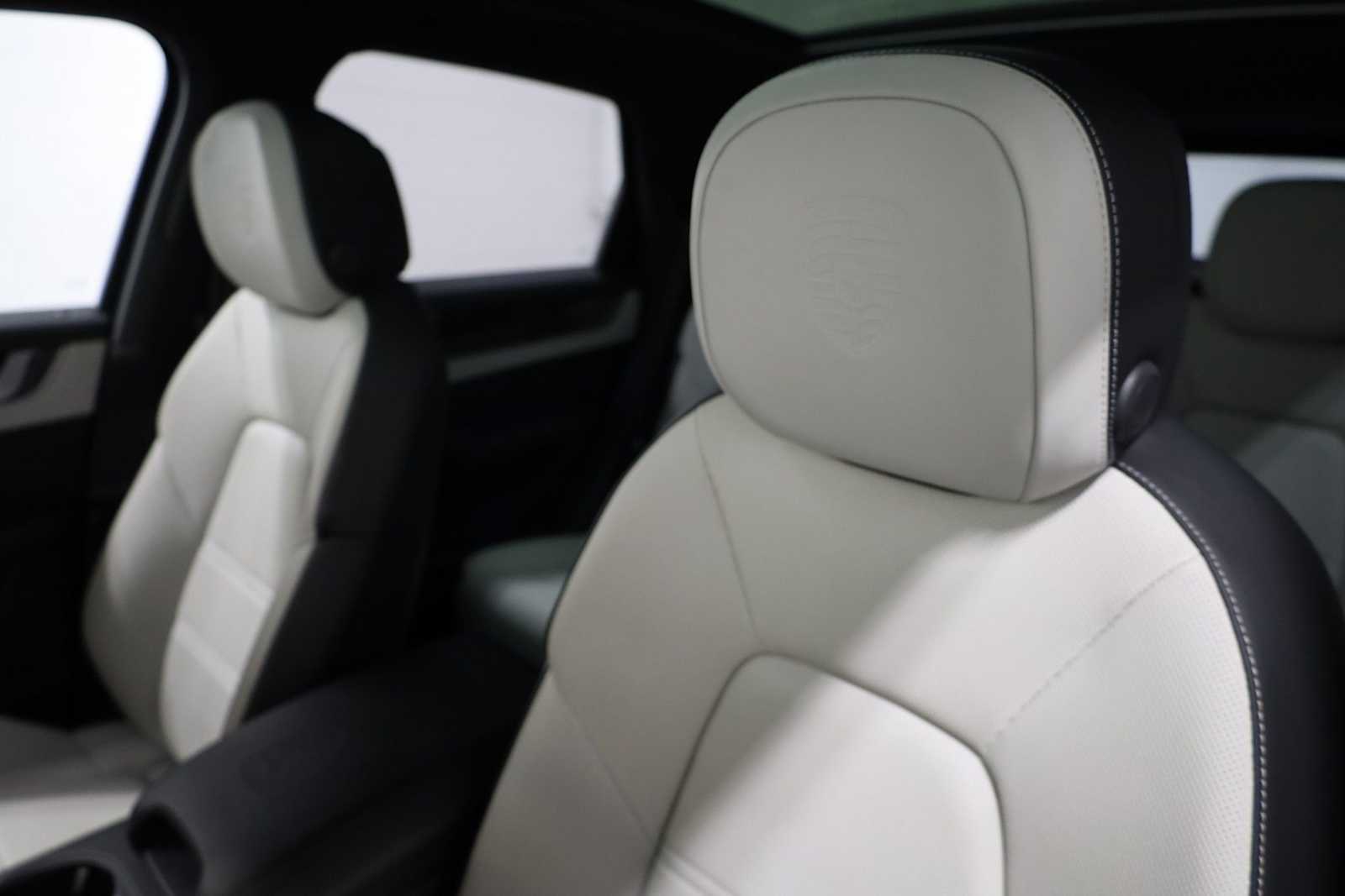 Thumbnail: 2025 Porsche Cayenne - 19