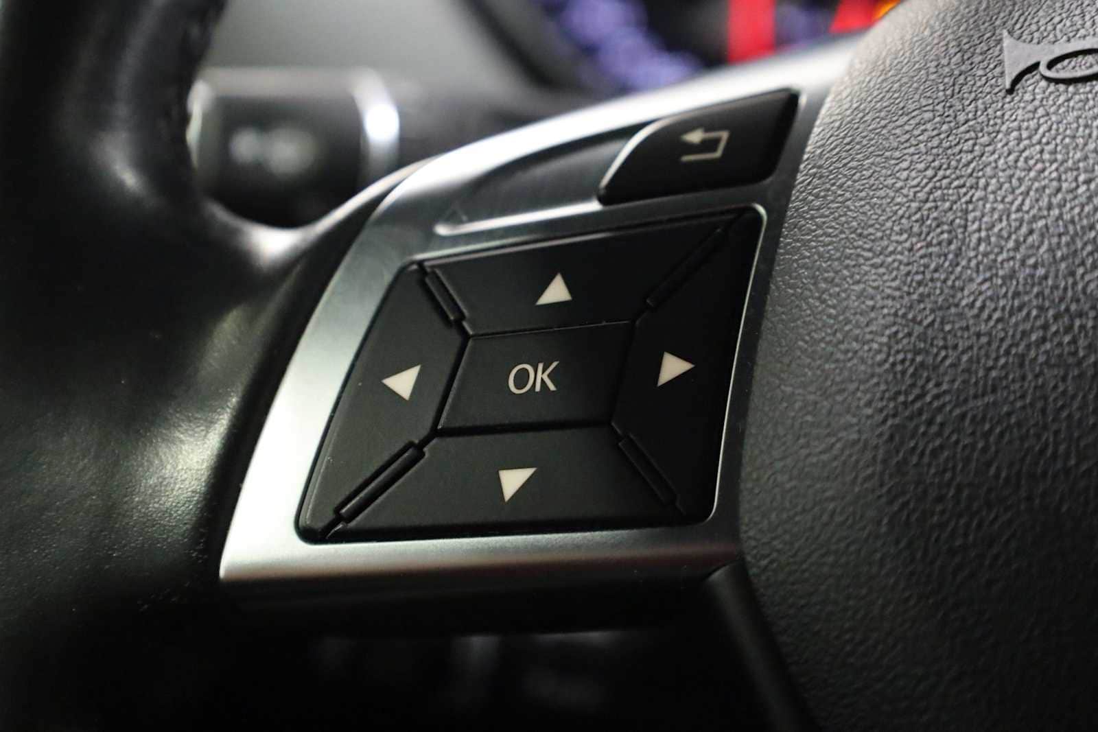 Thumbnail: 2015 Mercedes-Benz G-Class - 25