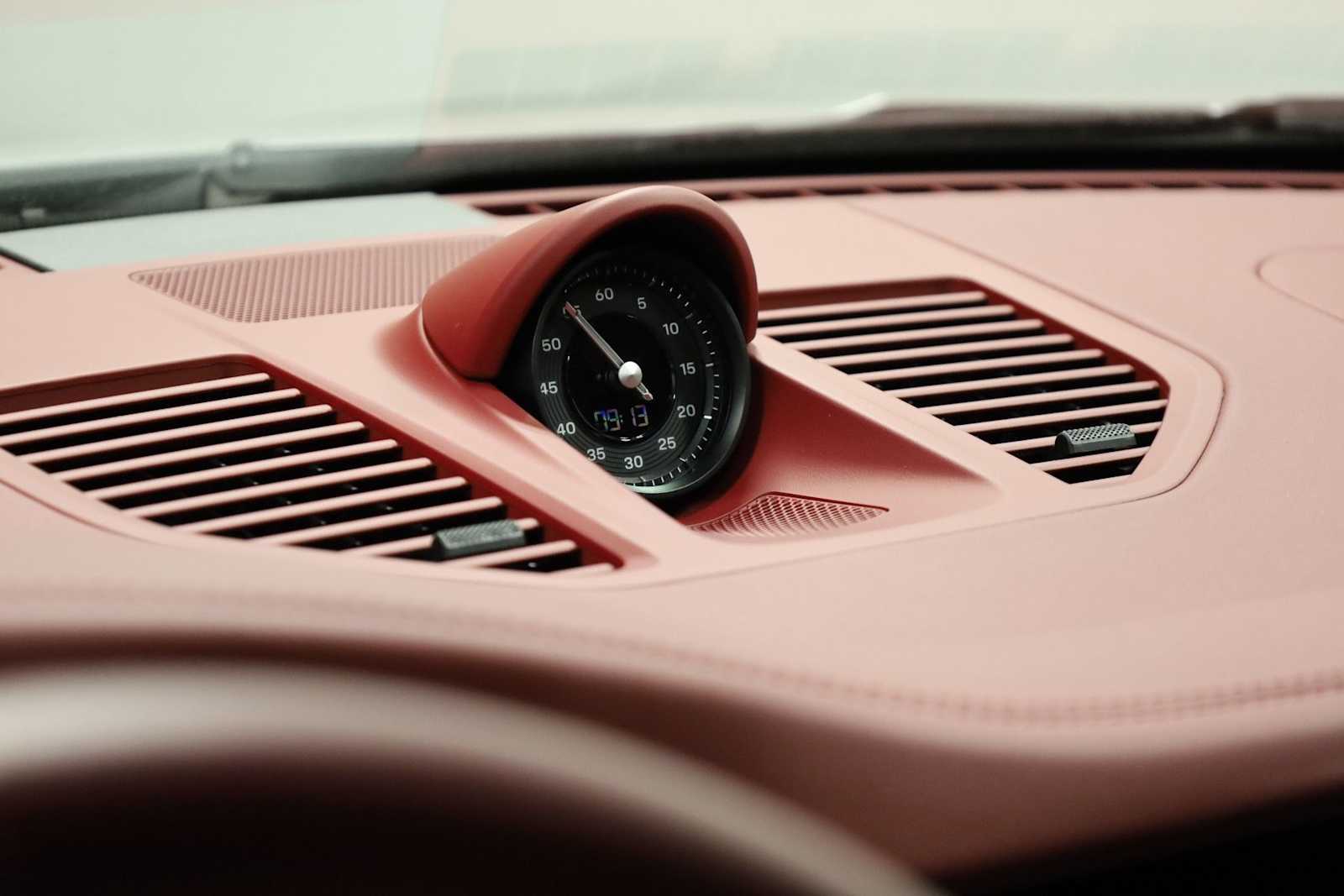 Thumbnail: 2024 Porsche 911 - 18