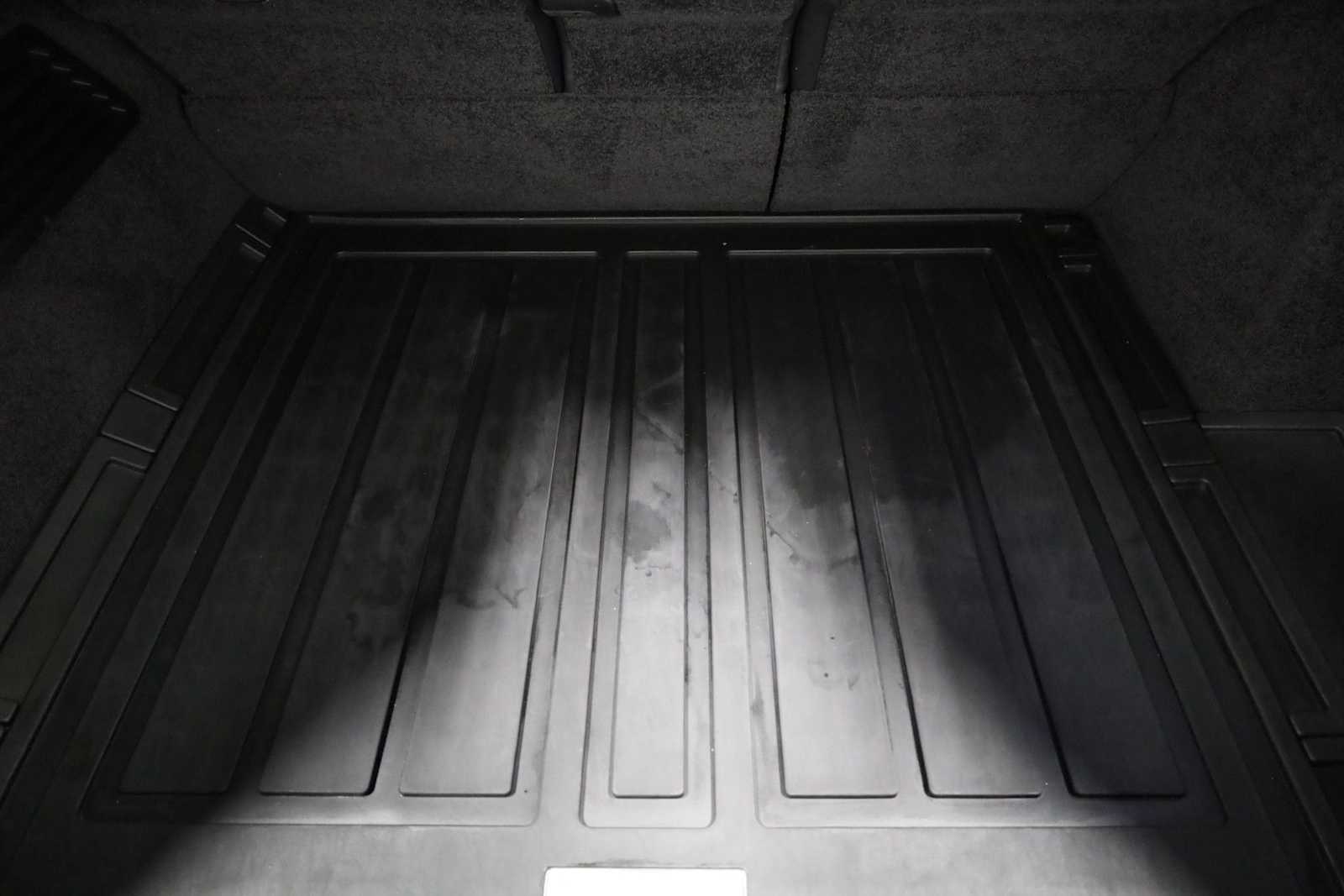 Thumbnail: 2019 Land Rover Range Rover - 39