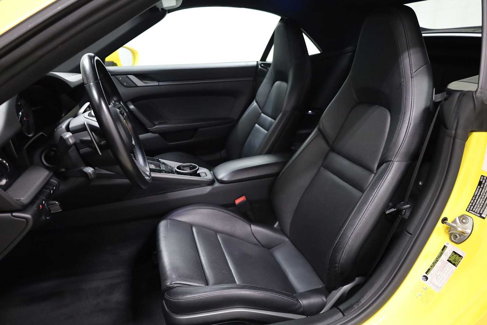 Thumbnail: 2022 Porsche 911 - 5