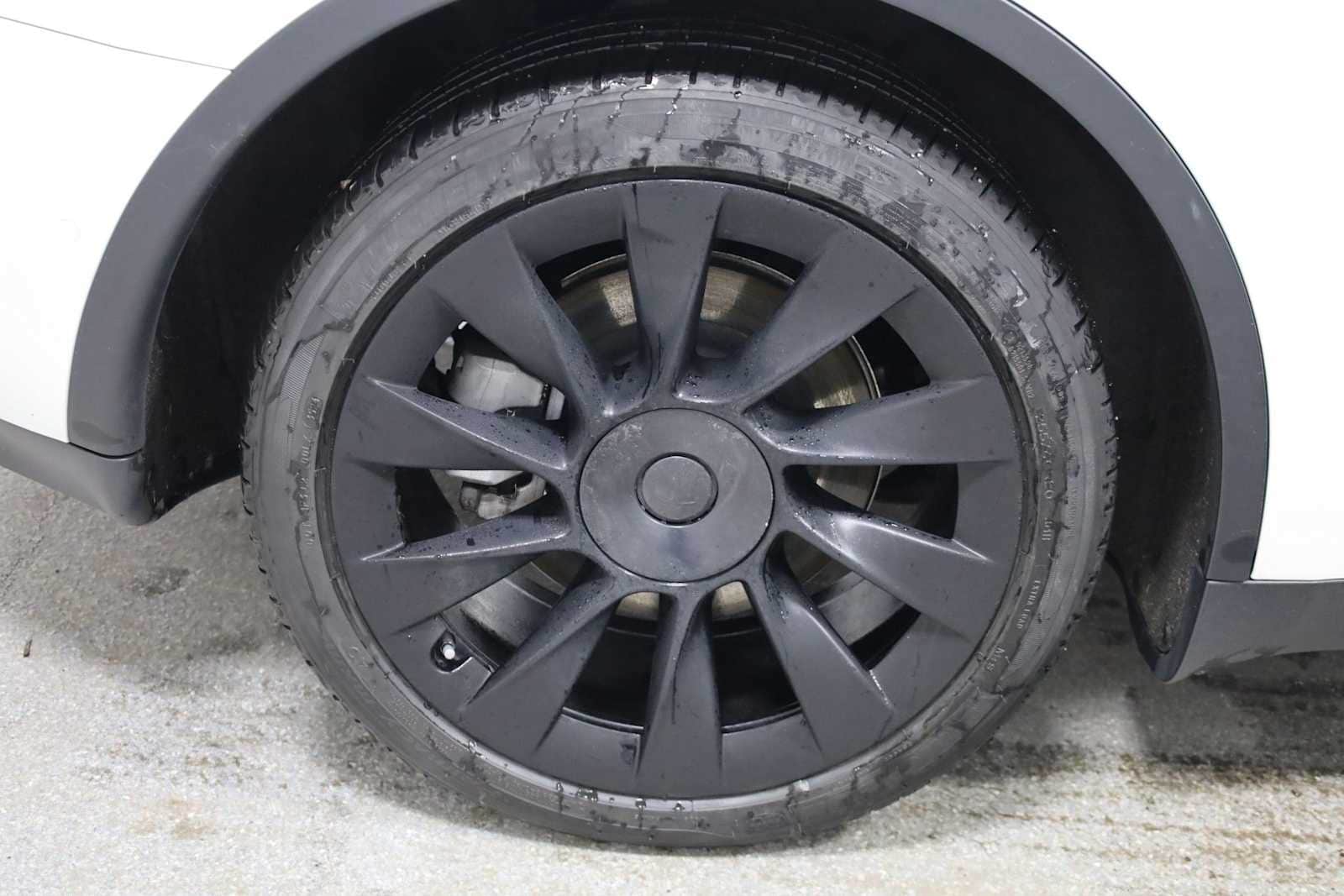 Thumbnail: 2020 Tesla Model Y - 33