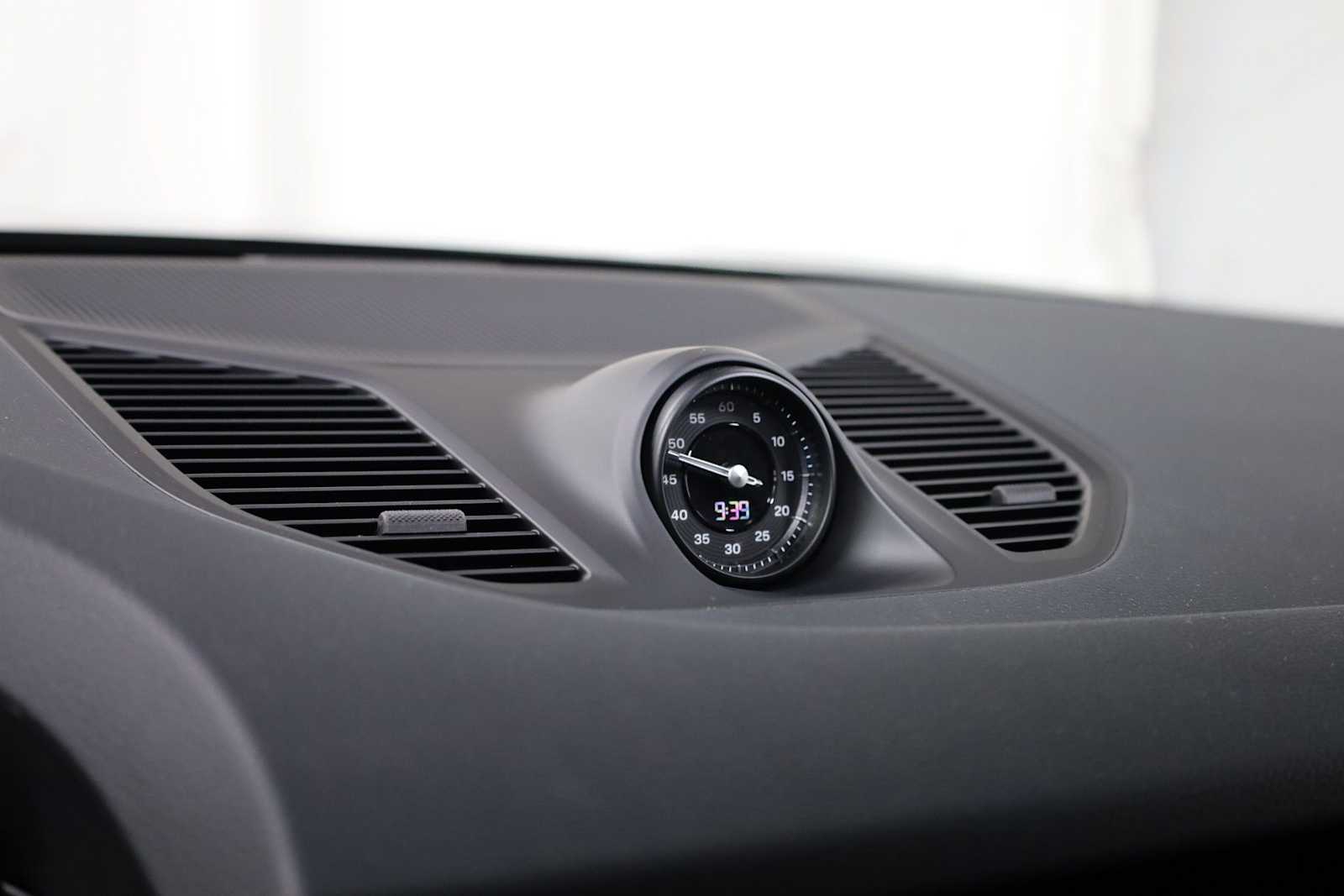 Thumbnail: 2026 Porsche Cayenne - 18