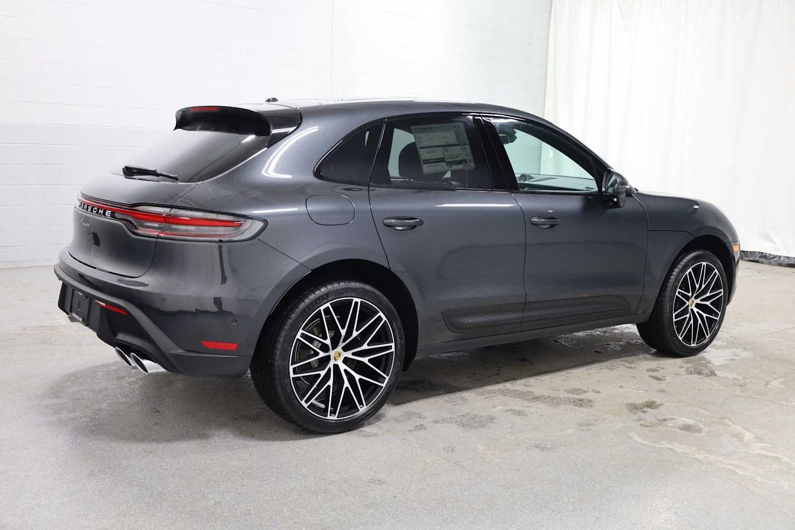 Thumbnail: 2026 Porsche Macan - 9