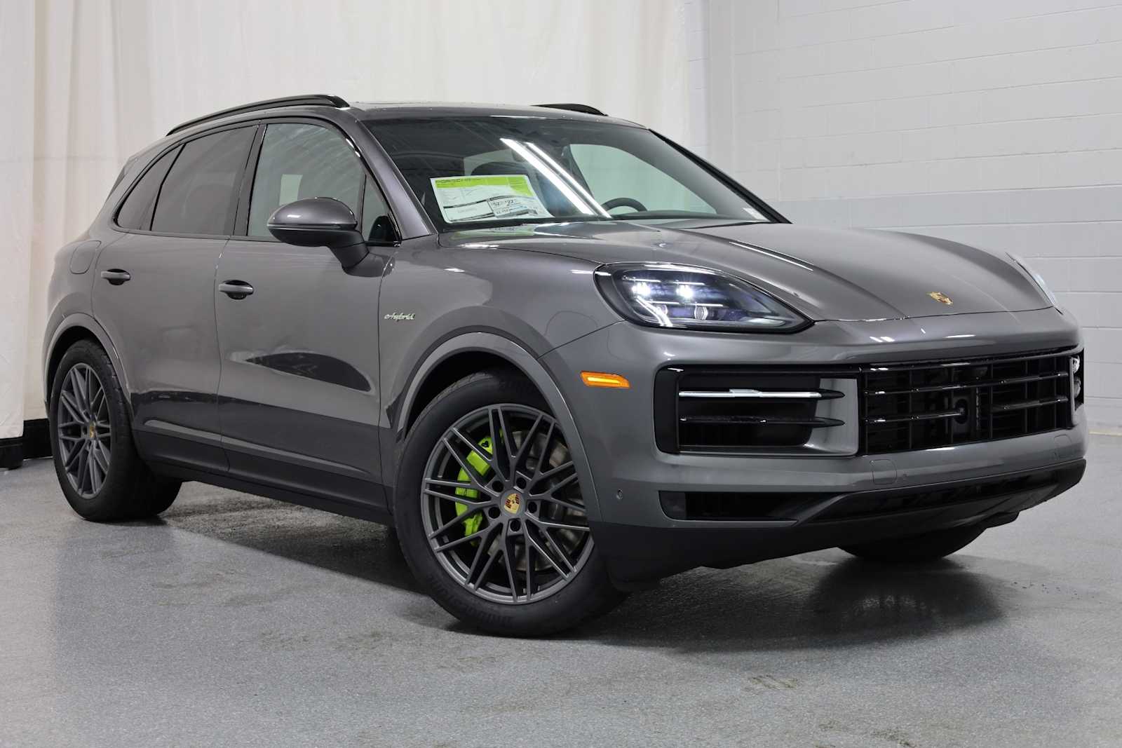 Thumbnail: 2024 Porsche Cayenne - 8