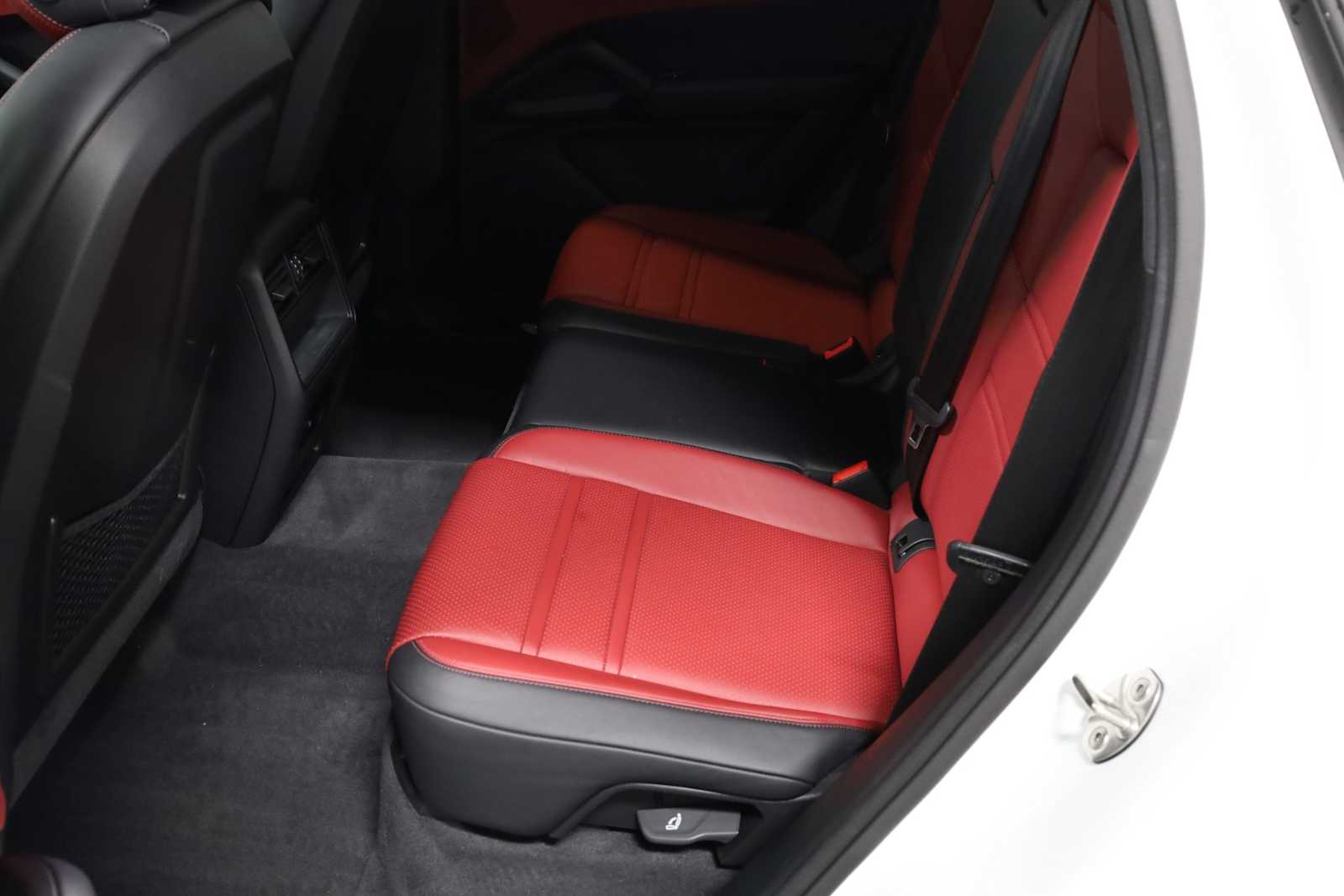 2024 Porsche Cayenne Base 31