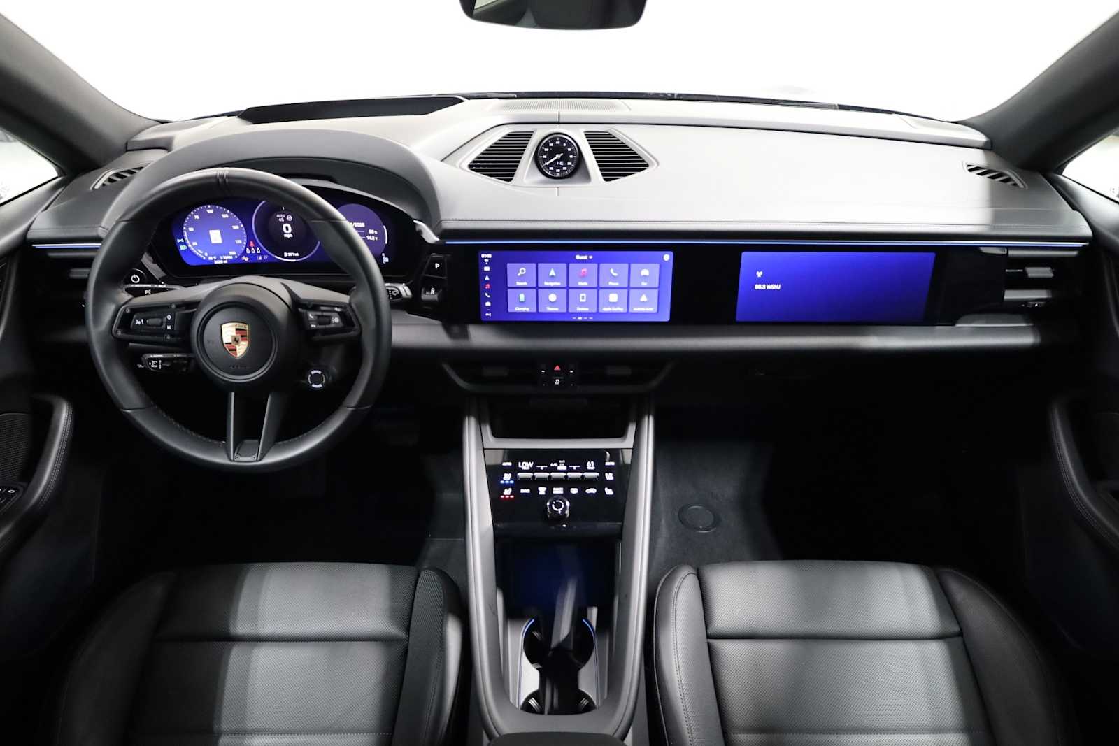 Thumbnail: 2024 Porsche Macan - 26