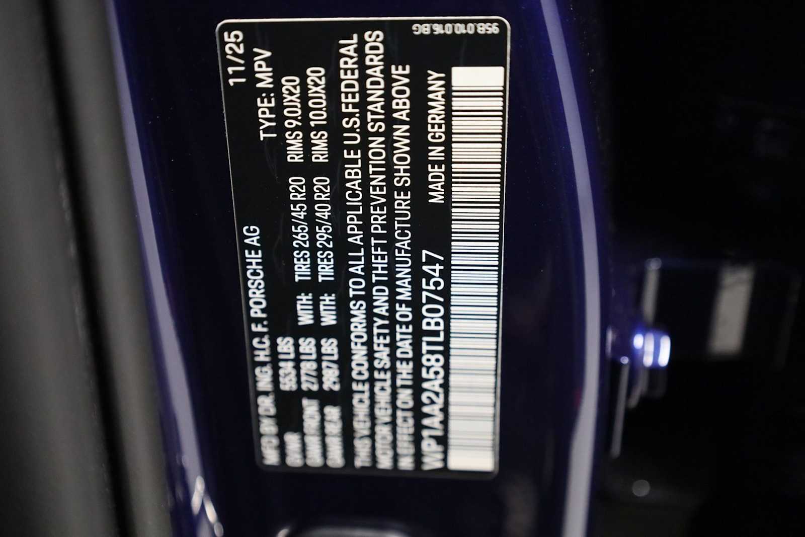 Thumbnail: 2026 Porsche Macan - 44