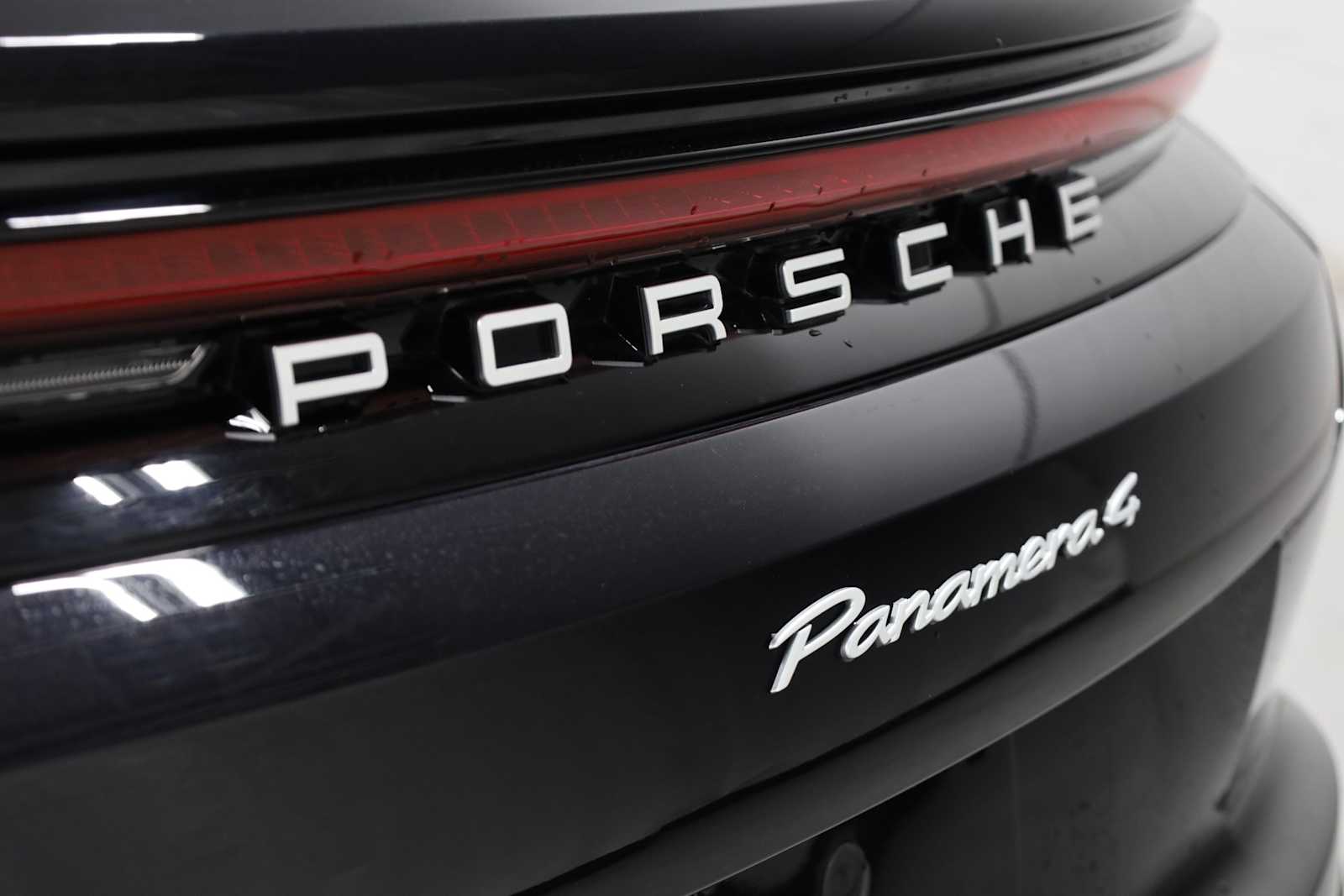 Thumbnail: 2025 Porsche Panamera - 8