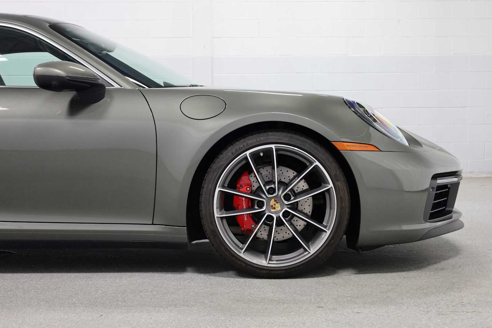 Thumbnail: 2022 Porsche 911 - 11