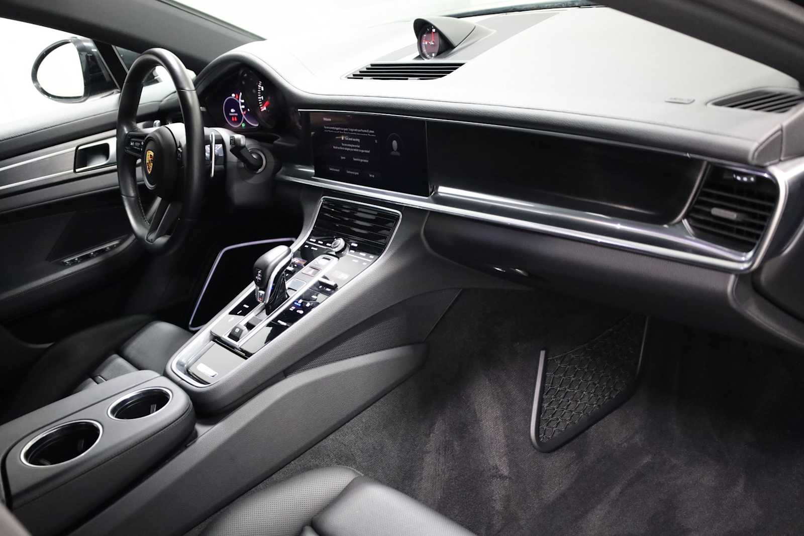Thumbnail: 2023 Porsche Panamera - 6